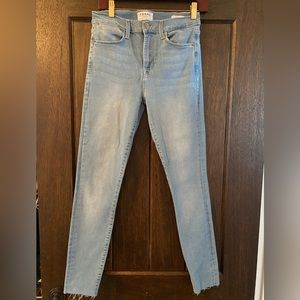 Frame hi skinny Jean, size 27. Like brand new!
